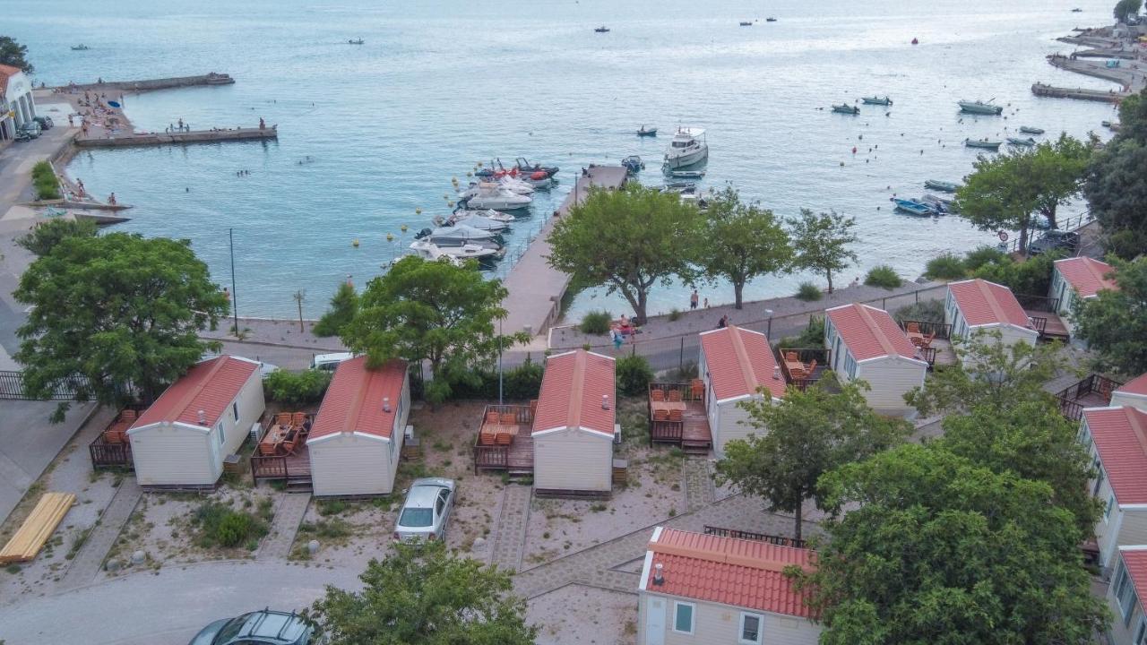 Mediteran Travel Mobile Homes Uvala Slana セルツェ エクステリア 写真